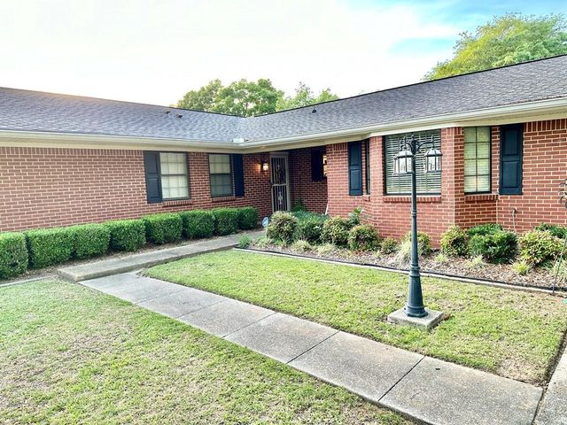 13321 E State Highway 52, Hartford, AL 36344