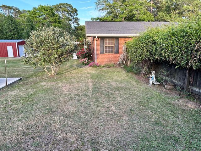 13321 E State Highway 52, Hartford, AL 36344