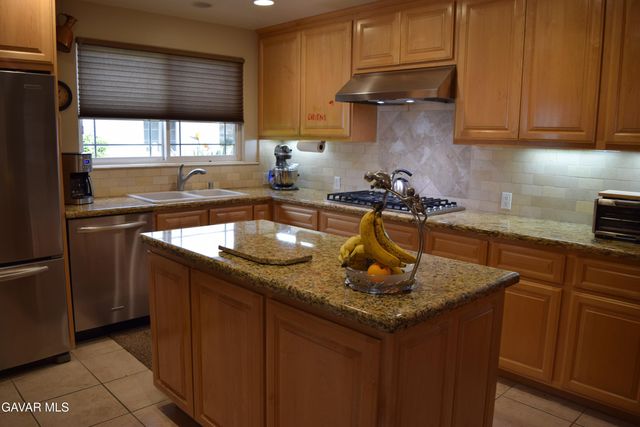 23337 Vanowen Street, West Hills, CA 91307