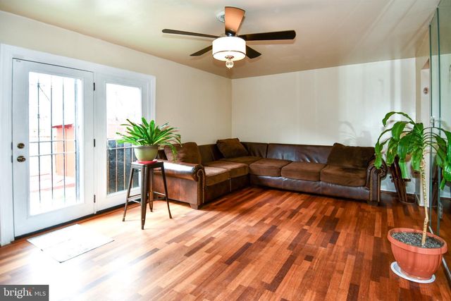 8960 CONTINENTAL PL, Landover, MD 20785