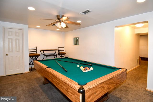 8960 CONTINENTAL PL, Landover, MD 20785