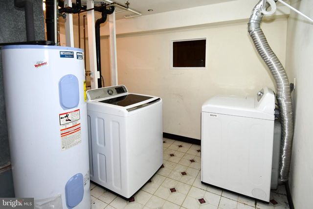 8960 CONTINENTAL PL, Landover, MD 20785