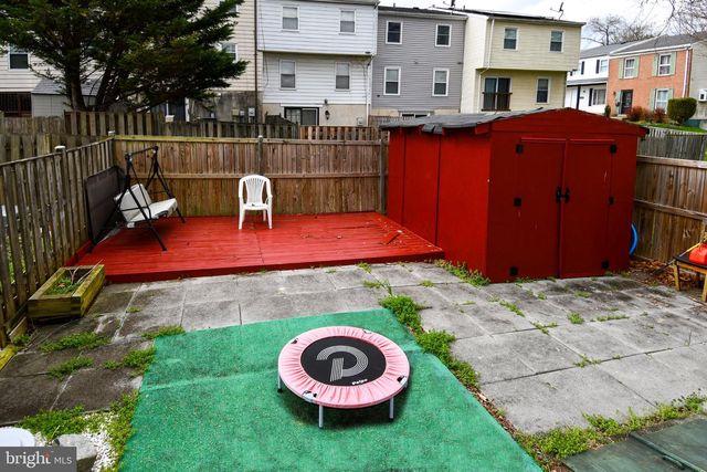 8960 CONTINENTAL PL, Landover, MD 20785