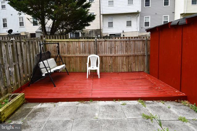 8960 CONTINENTAL PL, Landover, MD 20785