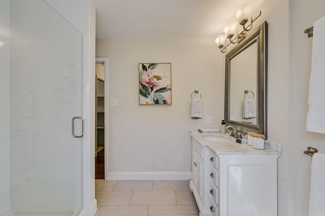 200 W Meadow LN, Wimberley, TX 78676