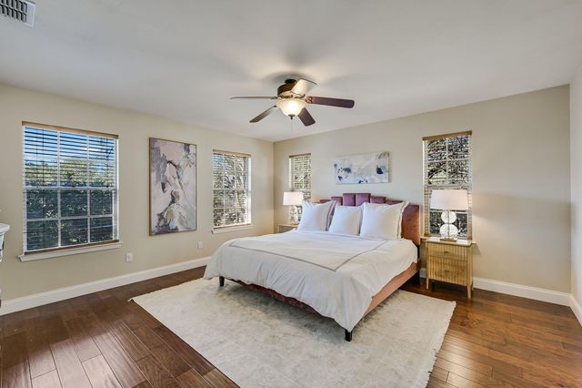 200 W Meadow LN, Wimberley, TX 78676