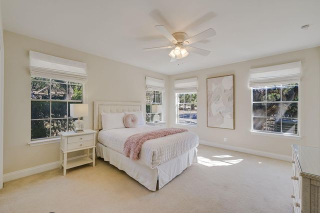 200 W Meadow LN, Wimberley, TX 78676