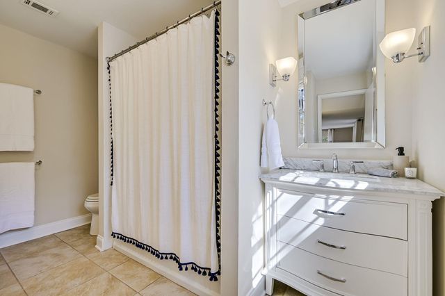 200 W Meadow LN, Wimberley, TX 78676