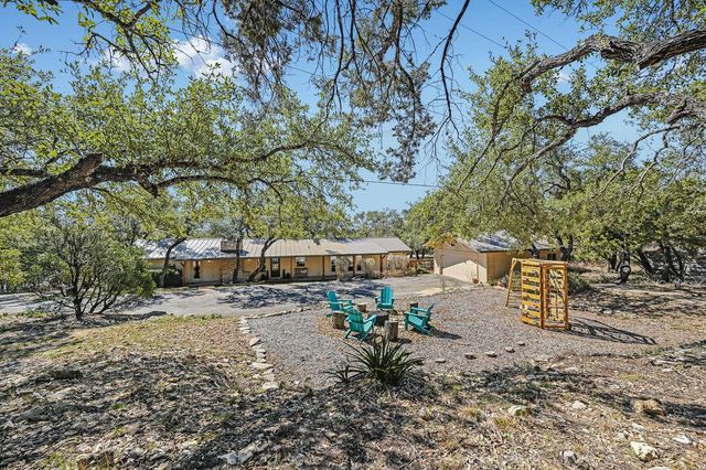 200 W Meadow LN, Wimberley, TX 78676