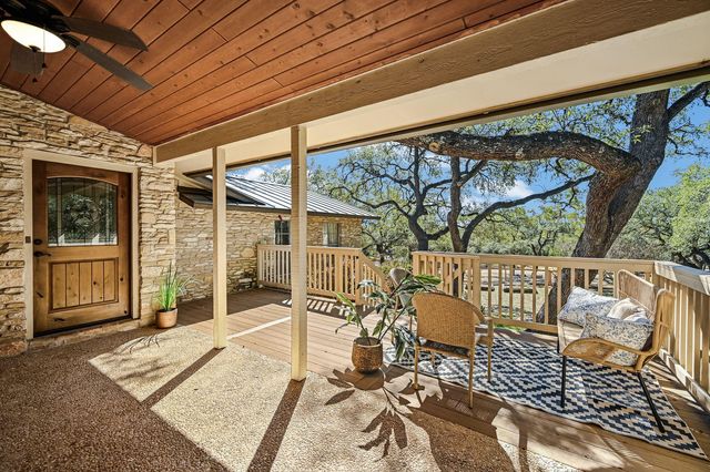 200 W Meadow LN, Wimberley, TX 78676