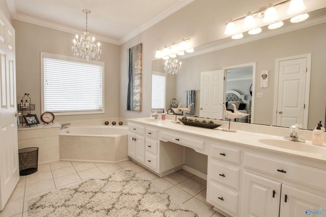 2205 Parkplace Street SE, Decatur, AL 35601