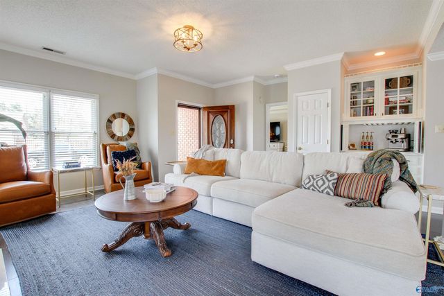 2205 Parkplace Street SE, Decatur, AL 35601