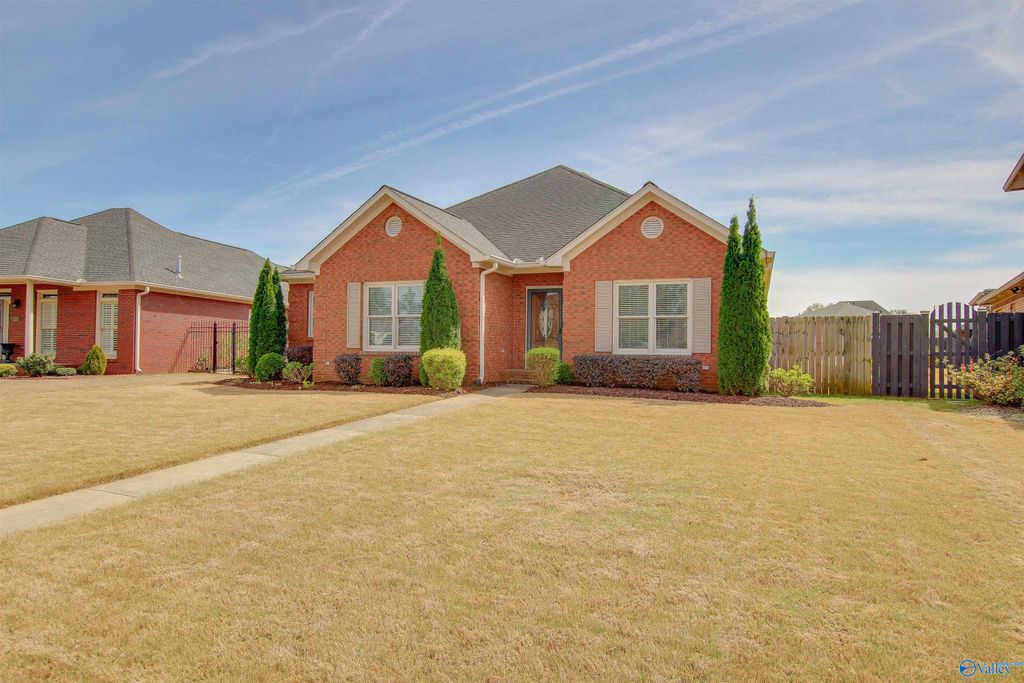 2205 Parkplace Street SE, Decatur, AL 35601