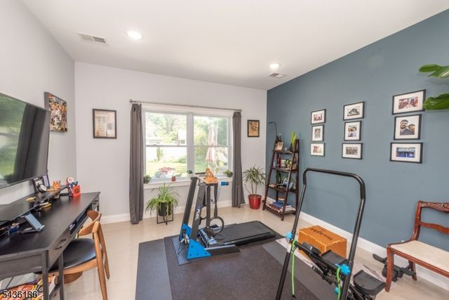 102 E Emerson Ave, Rahway City, NJ 07065