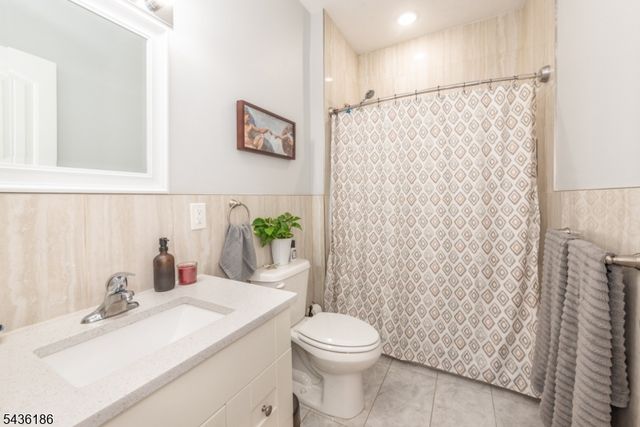 102 E Emerson Ave, Rahway City, NJ 07065