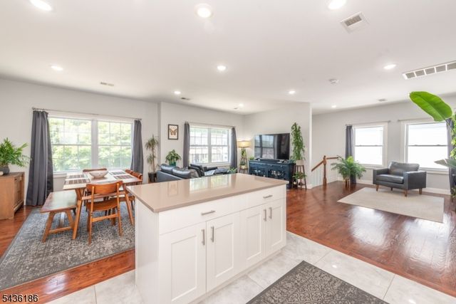 102 E Emerson Ave, Rahway City, NJ 07065