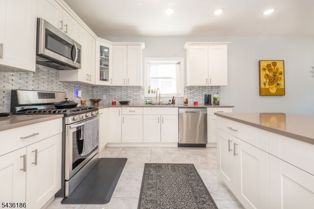 102 E Emerson Ave, Rahway City, NJ 07065