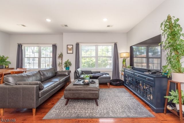 102 E Emerson Ave, Rahway City, NJ 07065
