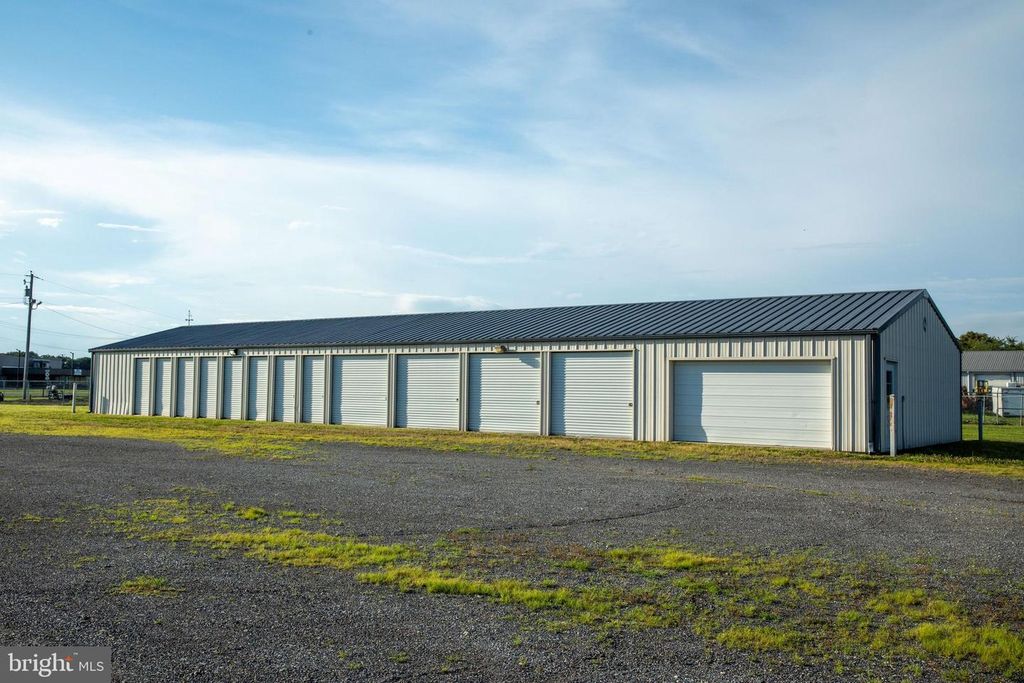 20633 SUSSEX HWY, Seaford, DE 19973