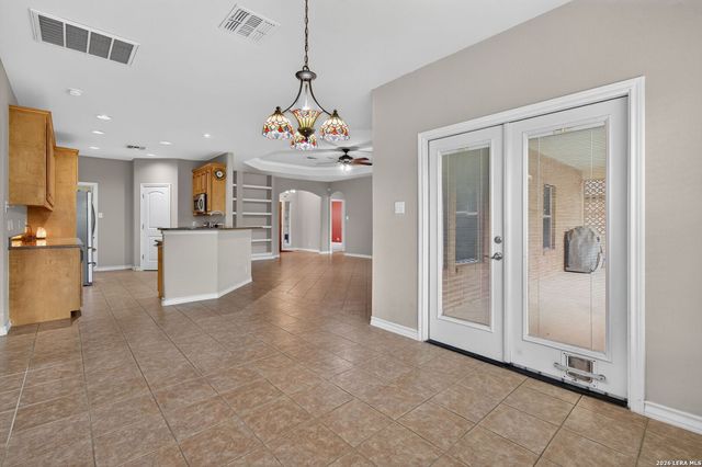 15614 DELL LN, Selma, TX 78154