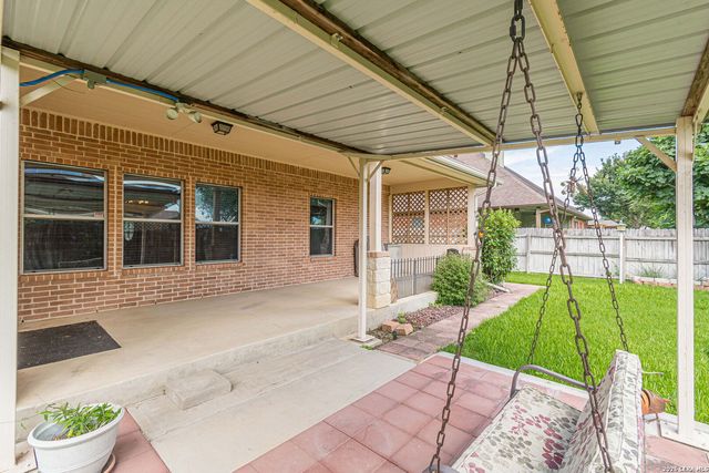 15614 DELL LN, Selma, TX 78154