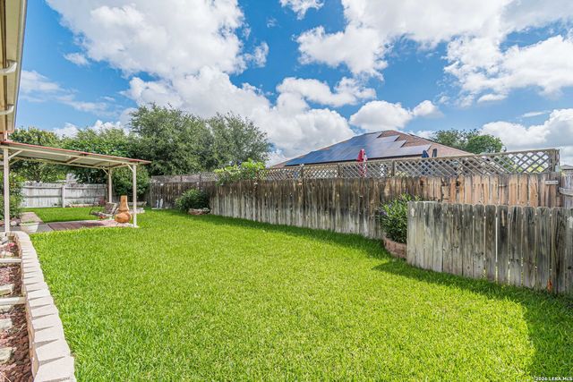 15614 DELL LN, Selma, TX 78154
