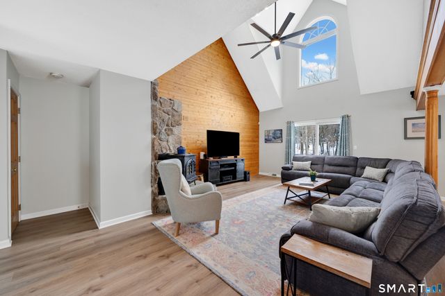 16 Higgins Way, Tolland, CT 06084