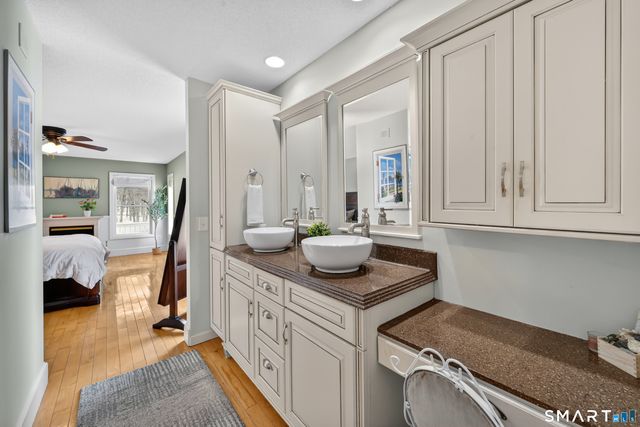 16 Higgins Way, Tolland, CT 06084