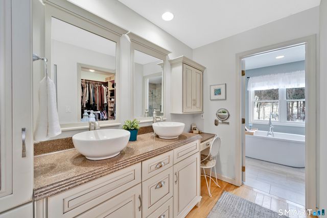 16 Higgins Way, Tolland, CT 06084