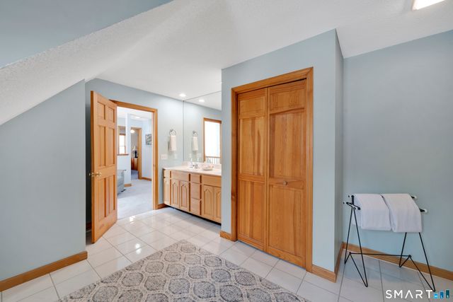 16 Higgins Way, Tolland, CT 06084