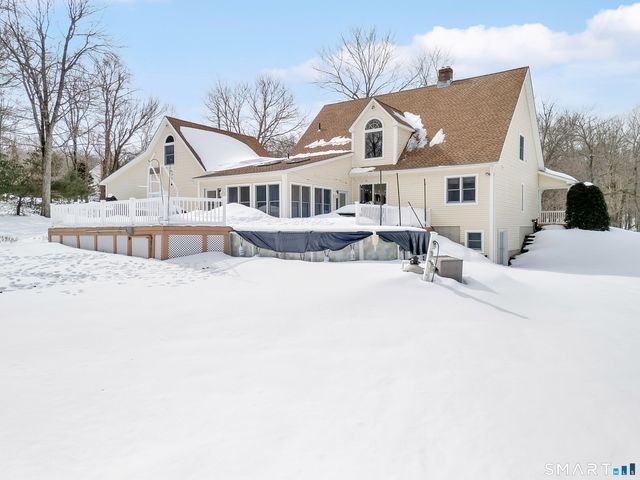 16 Higgins Way, Tolland, CT 06084