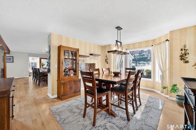 16 Higgins Way, Tolland, CT 06084