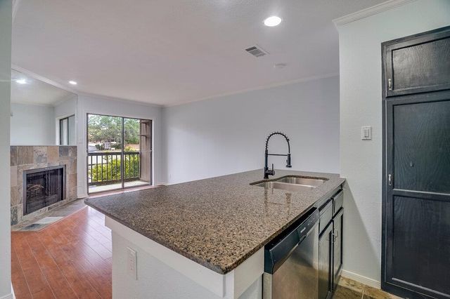 8888 Tallwood DR 2206, Austin, TX 78759
