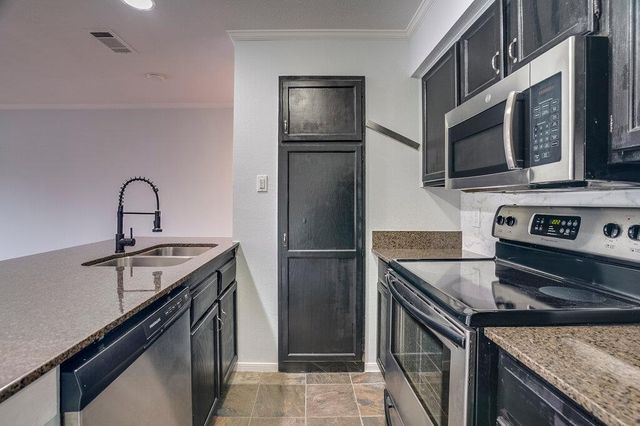 8888 Tallwood DR 2206, Austin, TX 78759