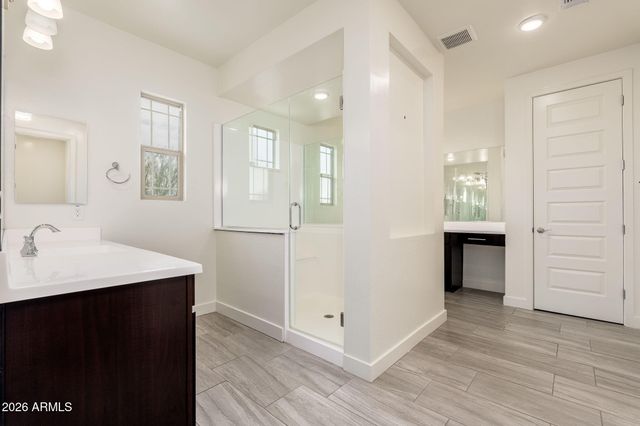 16303 N 2ND Avenue, Phoenix, AZ 85023