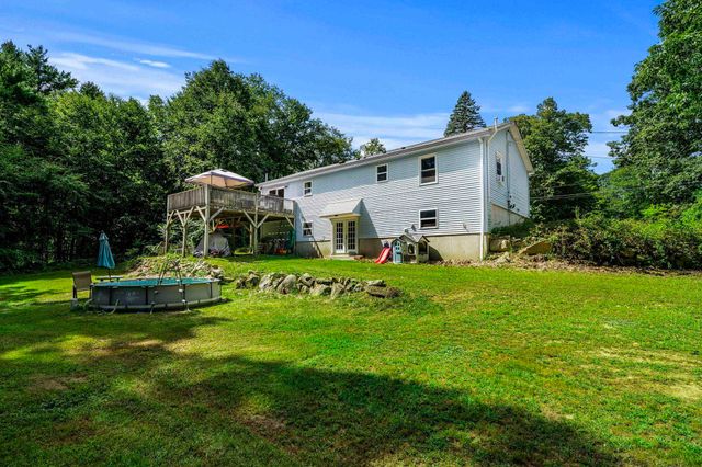 9 Dee Dee Drive, Sandown, NH 03873