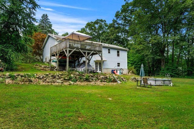 9 Dee Dee Drive, Sandown, NH 03873