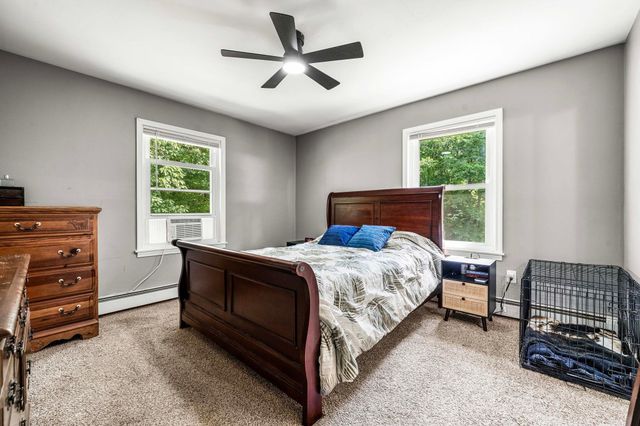 9 Dee Dee Drive, Sandown, NH 03873