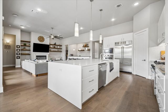 1335 Du Barry Lane, Houston, TX 77018