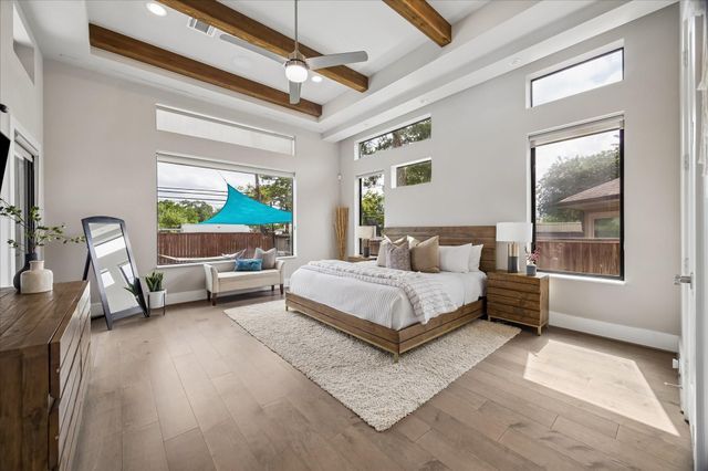 1335 Du Barry Lane, Houston, TX 77018