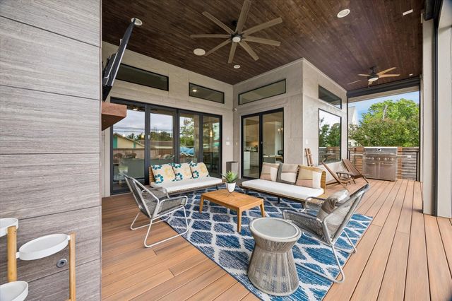 1335 Du Barry Lane, Houston, TX 77018