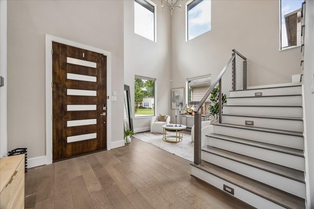 1335 Du Barry Lane, Houston, TX 77018