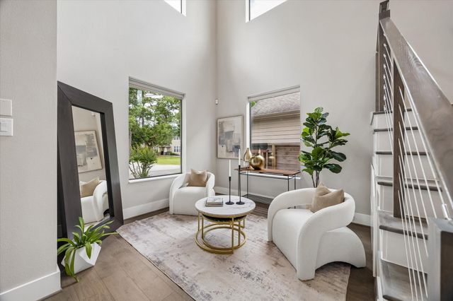 1335 Du Barry Lane, Houston, TX 77018