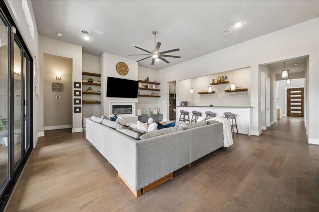 1335 Du Barry Lane, Houston, TX 77018