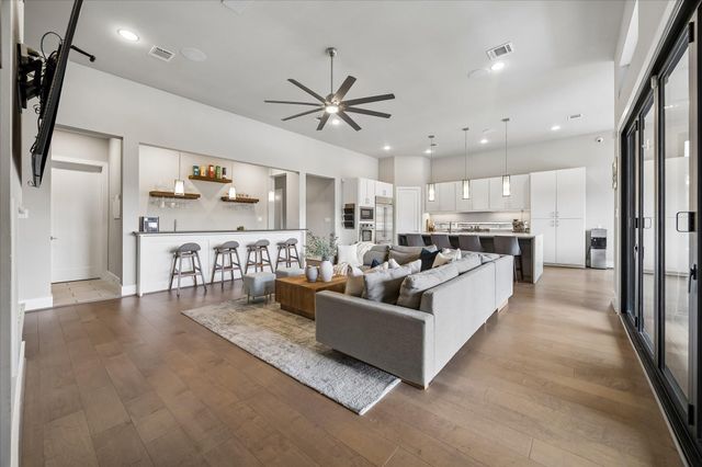 1335 Du Barry Lane, Houston, TX 77018
