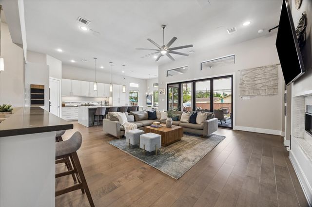 1335 Du Barry Lane, Houston, TX 77018