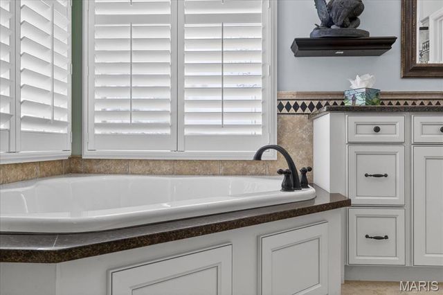 2603 Stonebriar Ridge Court, Chesterfield, MO 63017