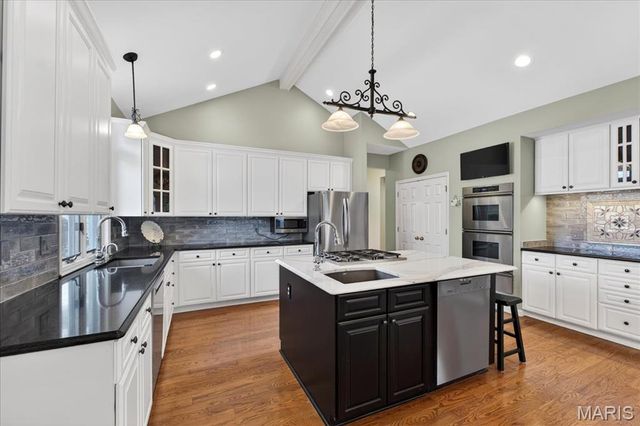 2603 Stonebriar Ridge Court, Chesterfield, MO 63017