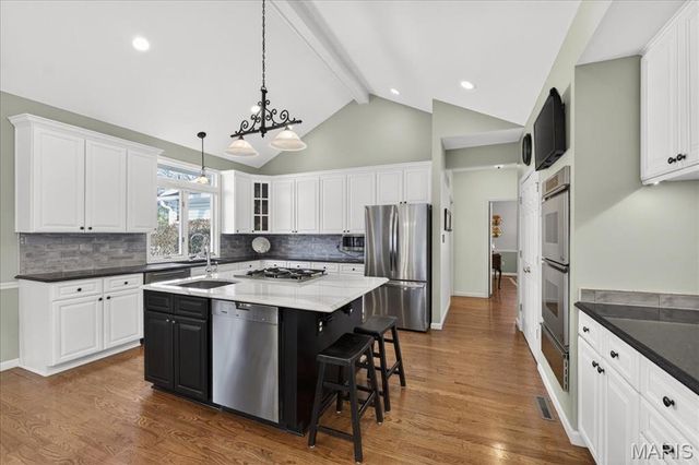 2603 Stonebriar Ridge Court, Chesterfield, MO 63017