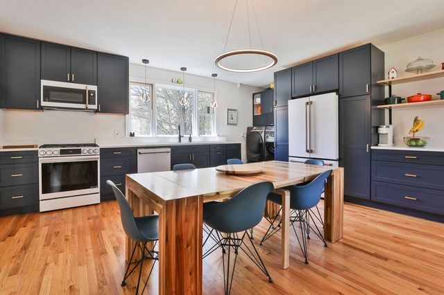 107 Central Ave, Milton, MA 02186